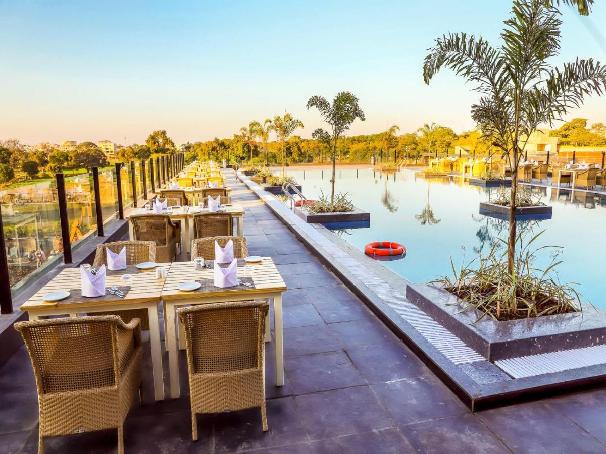Essentia Luxury Hotel 인도르 외부 사진