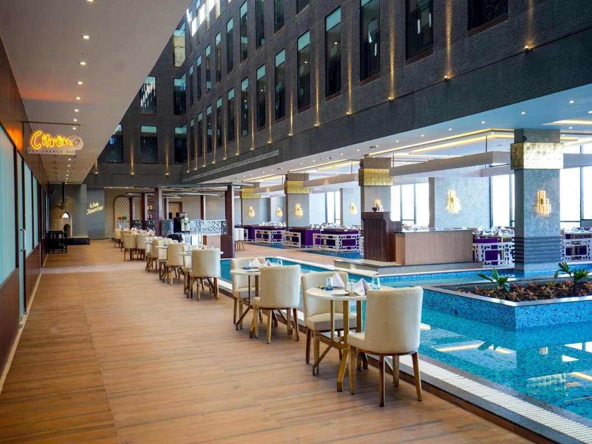 Essentia Luxury Hotel 인도르 외부 사진
