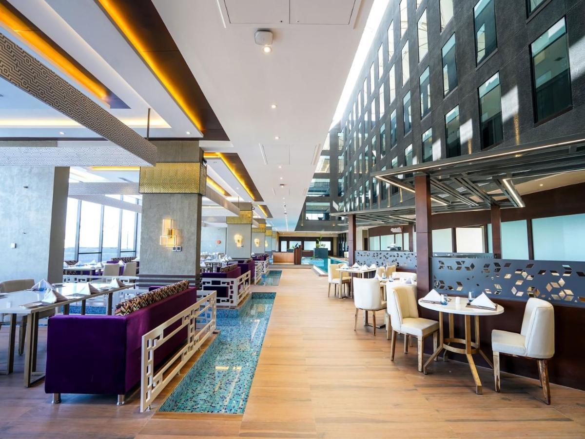 Essentia Luxury Hotel 인도르 외부 사진