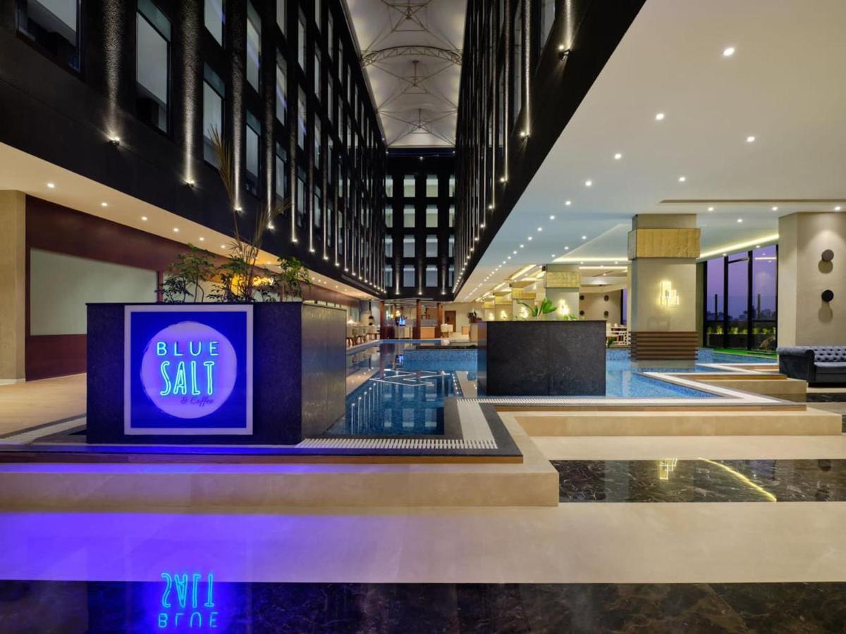 Essentia Luxury Hotel 인도르 외부 사진
