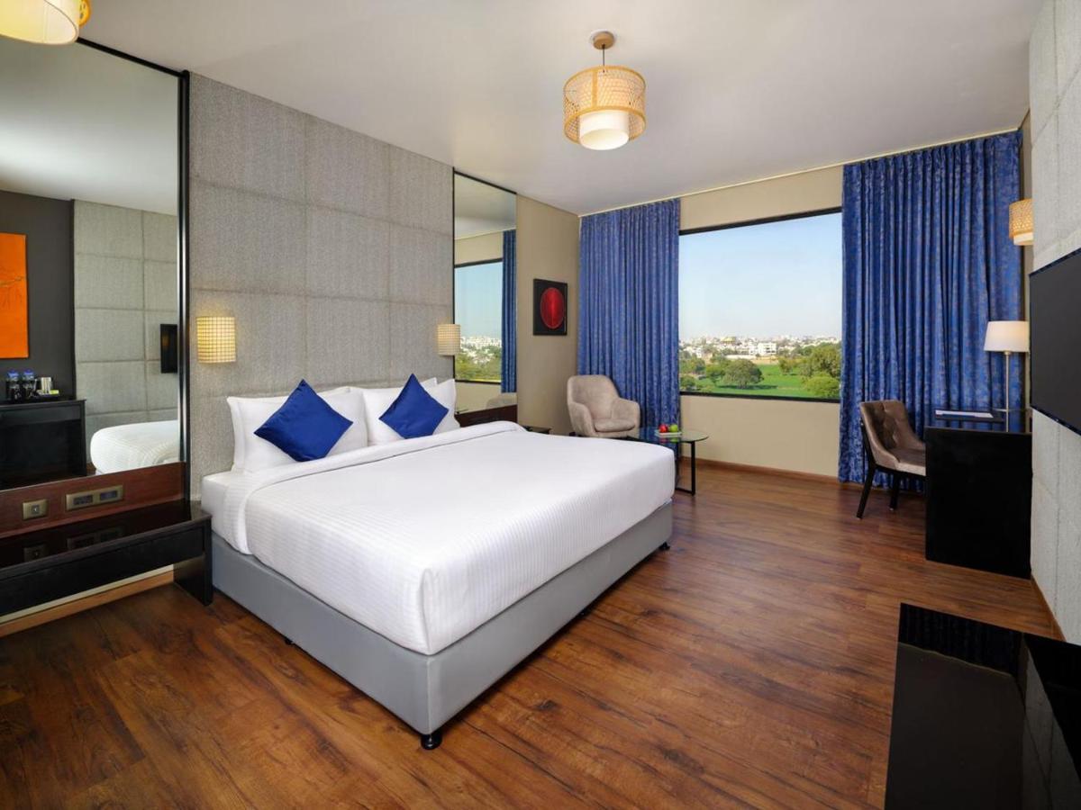 Essentia Luxury Hotel 인도르 외부 사진