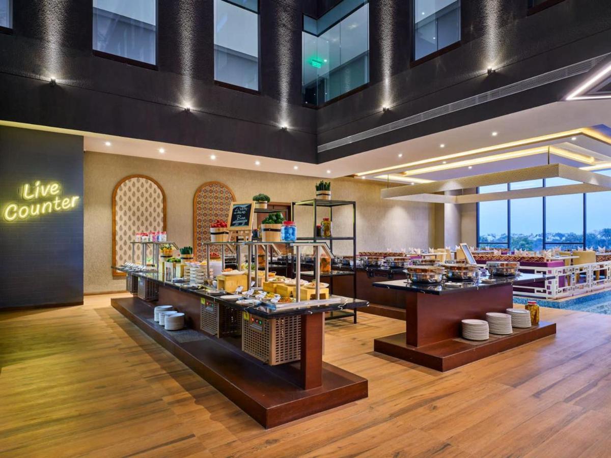 Essentia Luxury Hotel 인도르 외부 사진