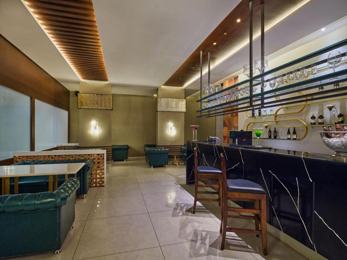 Essentia Luxury Hotel 인도르 외부 사진